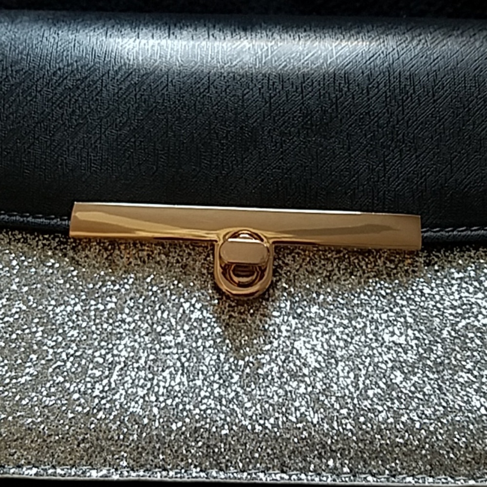 Purse - Picture 3 of 5